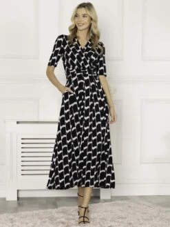 Jolie Moi Akayla Printed Jersey Maxi Dress, Black Geo -Miha Dresses Shop AY621133 BlackGeo 4